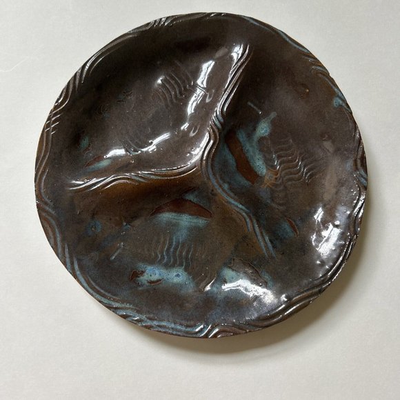 Divided 8" relish plate-glazed-textured-brown-Carolina blue-wine makers mark VTG - Picture 1 of 8